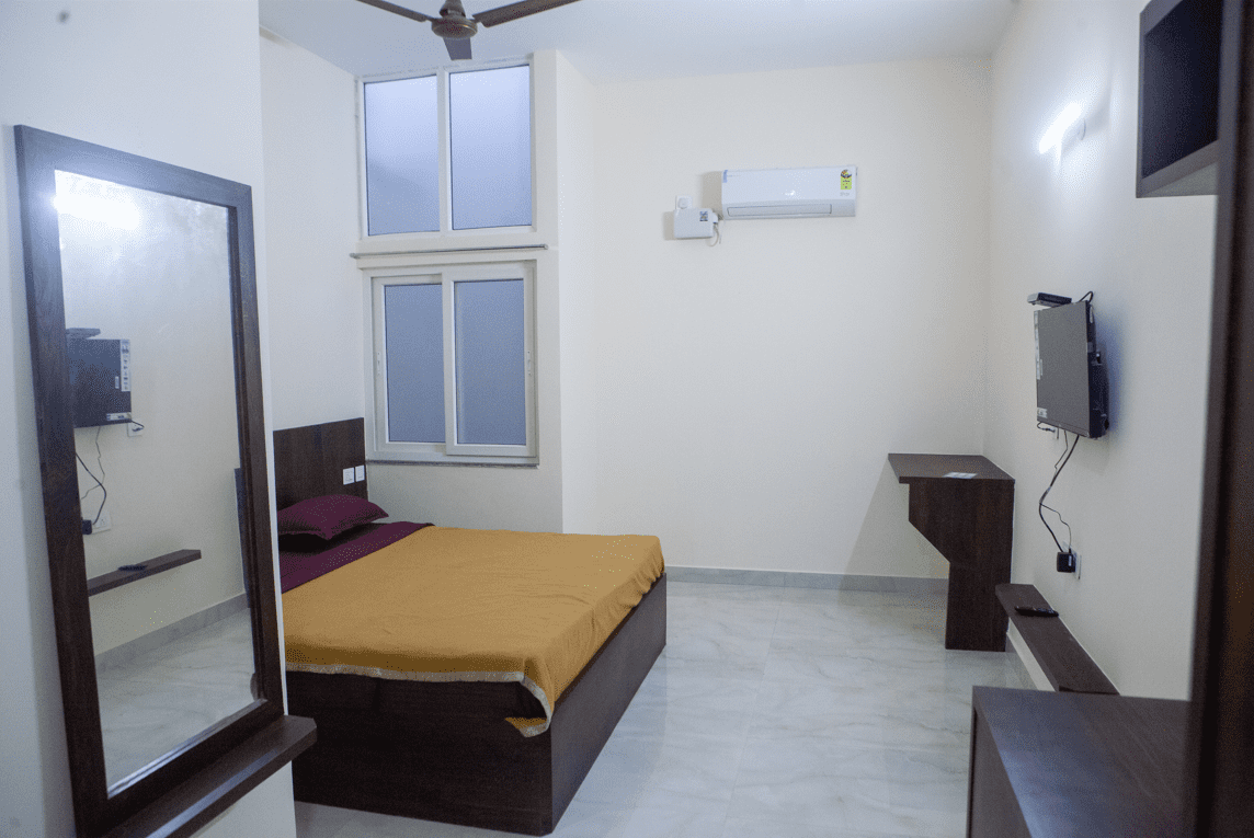 facilities in varshini palace